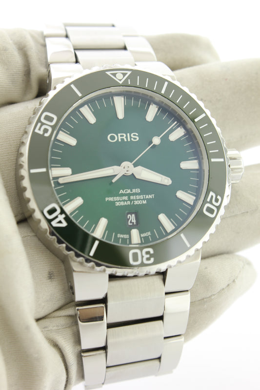 Oris Aquis Date Green Automatic Stainless Steel 43.5mm 7730 - Arnik Jewellers